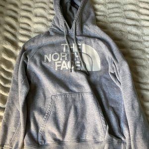 Women’s north face sweater